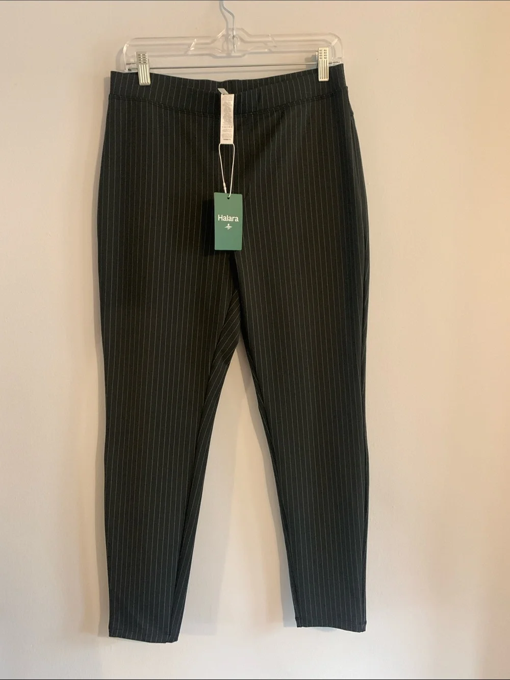 HALARA NWT! Black Pinstripe Pants - L